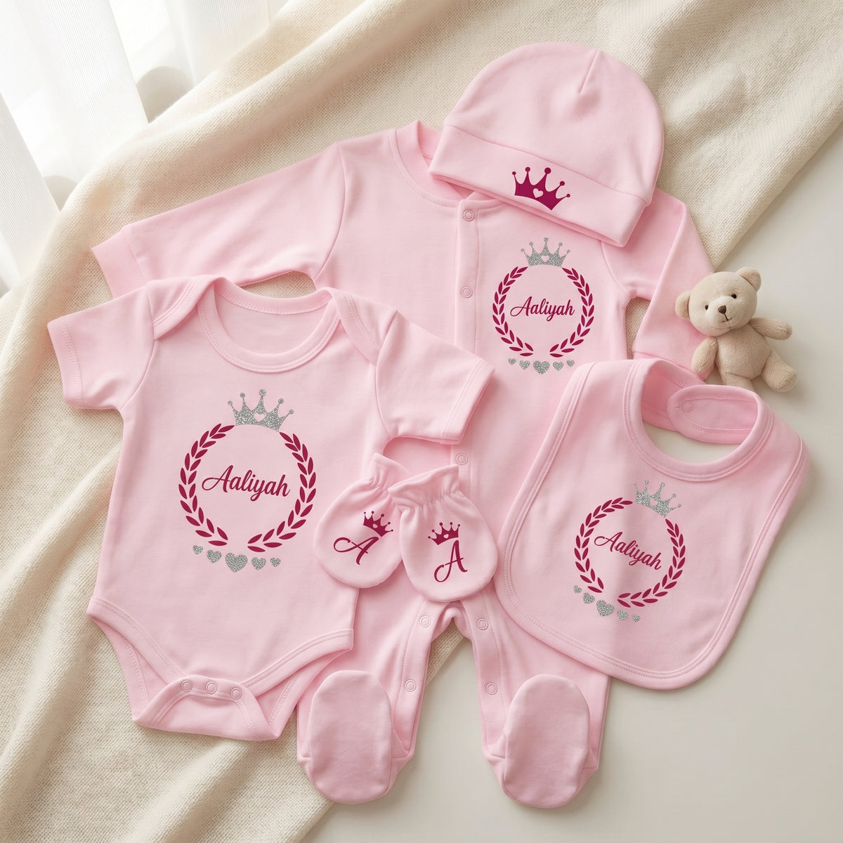 Personalisiertes Baby-Erstlingsset mit Namen – 100 % Baumwolle