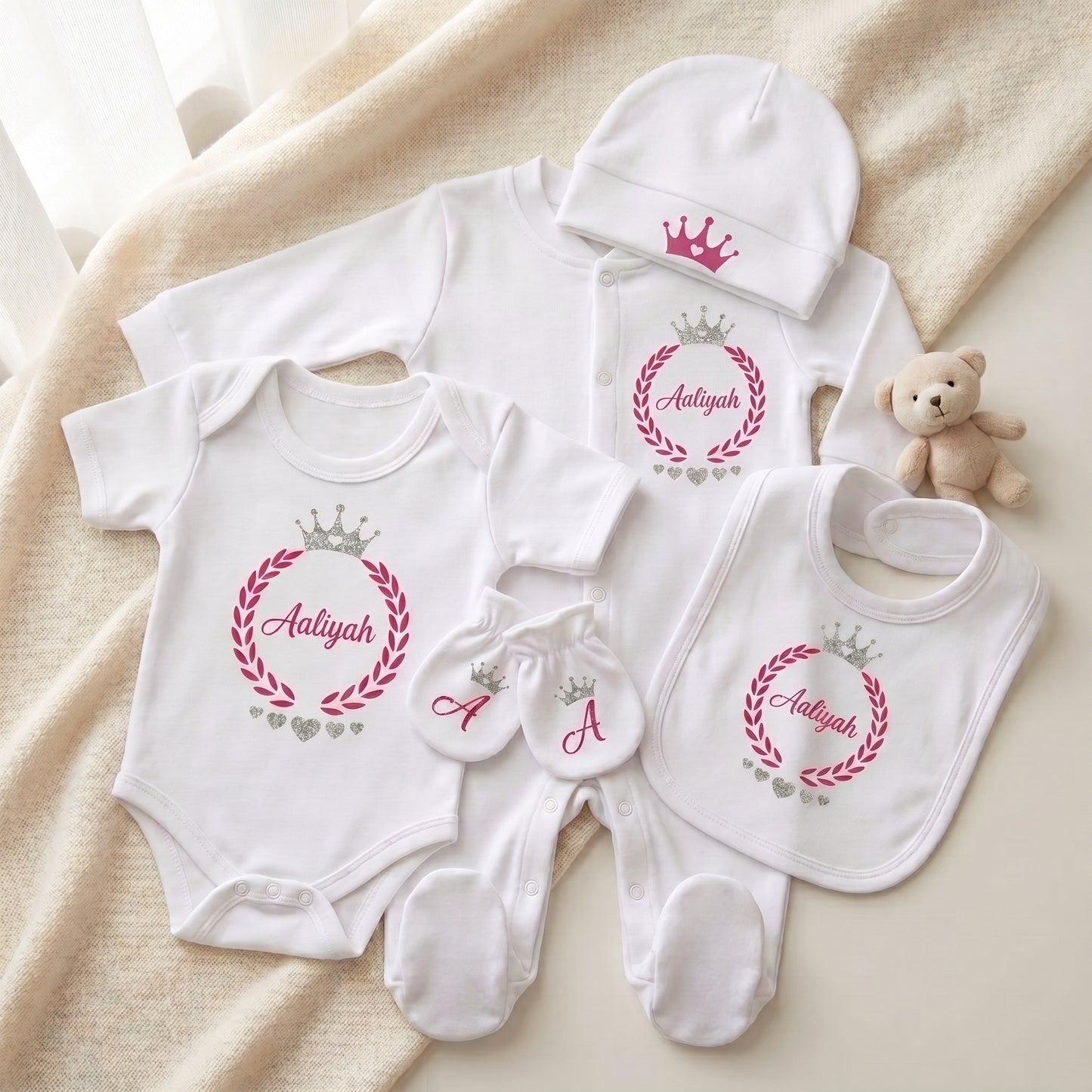 Personalisiertes Baby-Erstlingsset mit Namen – 100 % Baumwolle
