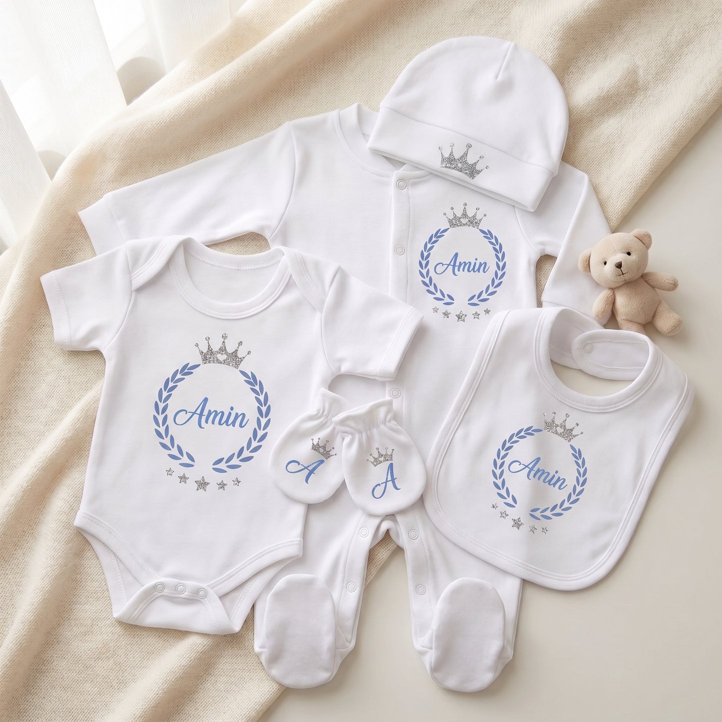 Personalisiertes Baby-Erstlingsset mit Namen – 100 % Baumwolle